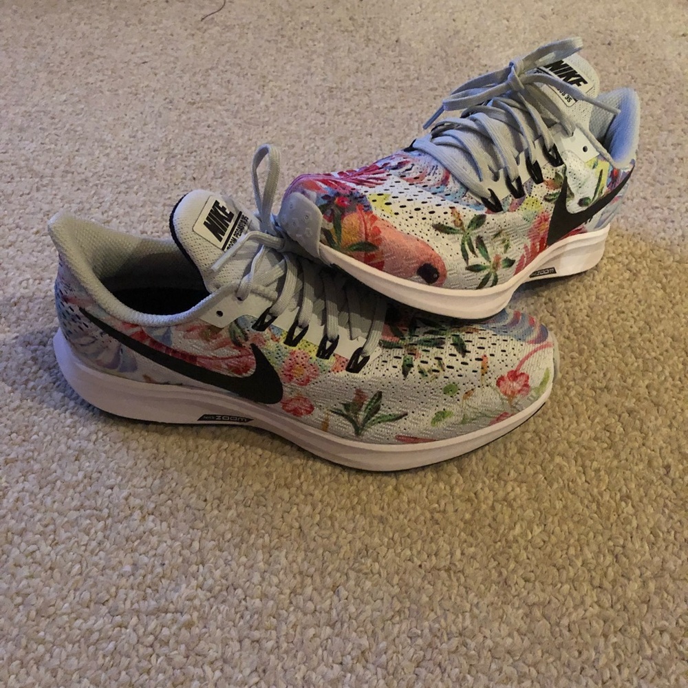 Women’s Nike Air Zoom Pegasus Floral New with box